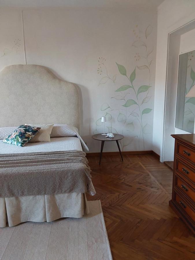 Casa Vacanze Malvarosa Casale Corte Cerro Bagian luar foto