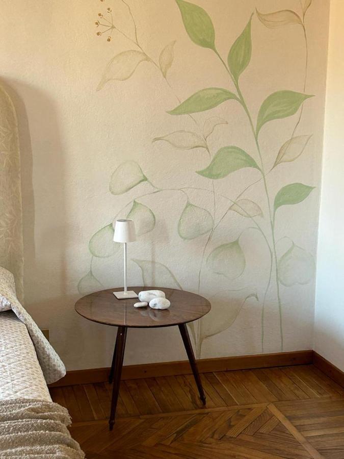 Casa Vacanze Malvarosa Casale Corte Cerro Bagian luar foto