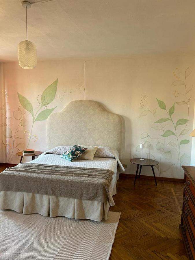 Casa Vacanze Malvarosa Casale Corte Cerro Bagian luar foto