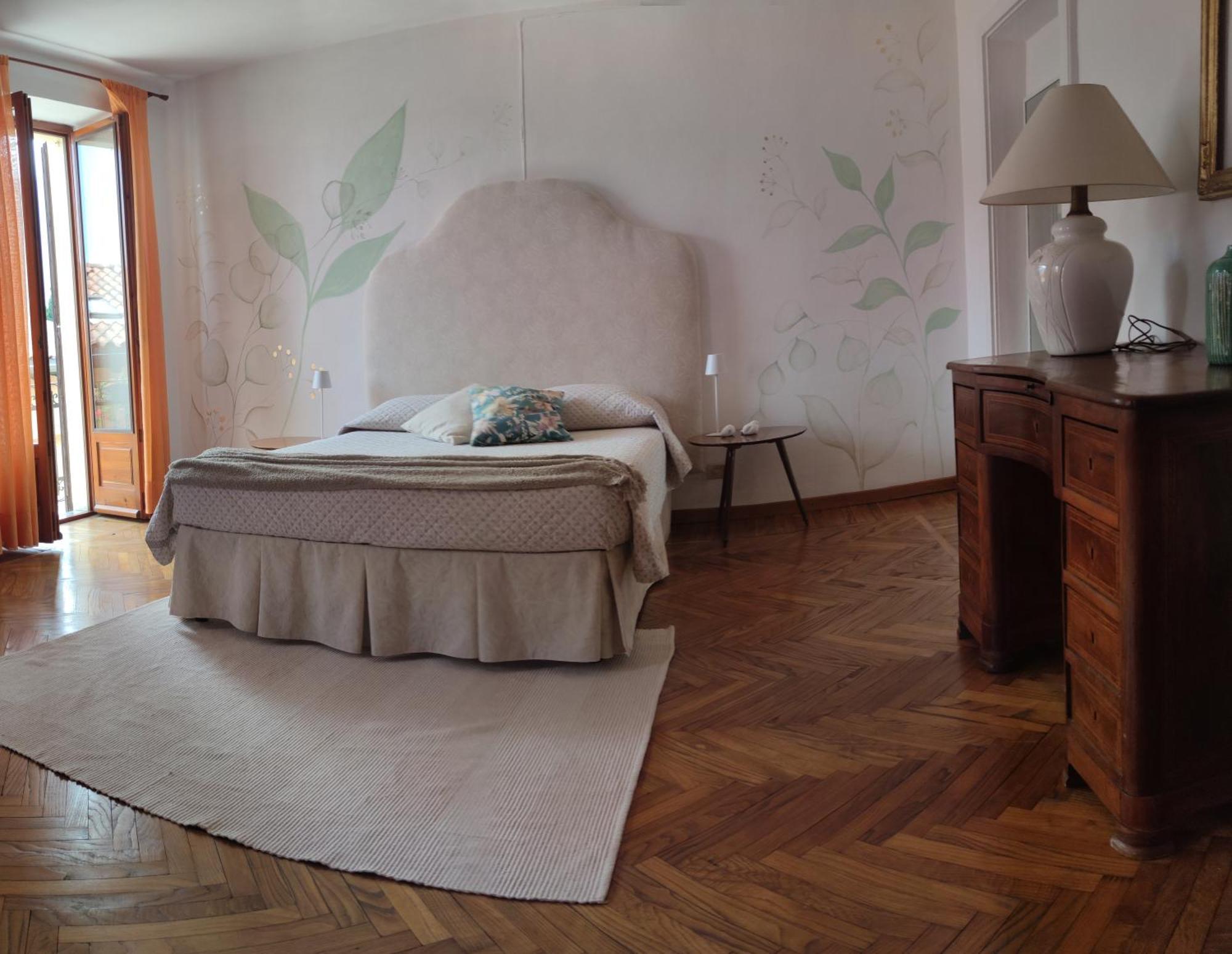 Casa Vacanze Malvarosa Casale Corte Cerro Bagian luar foto
