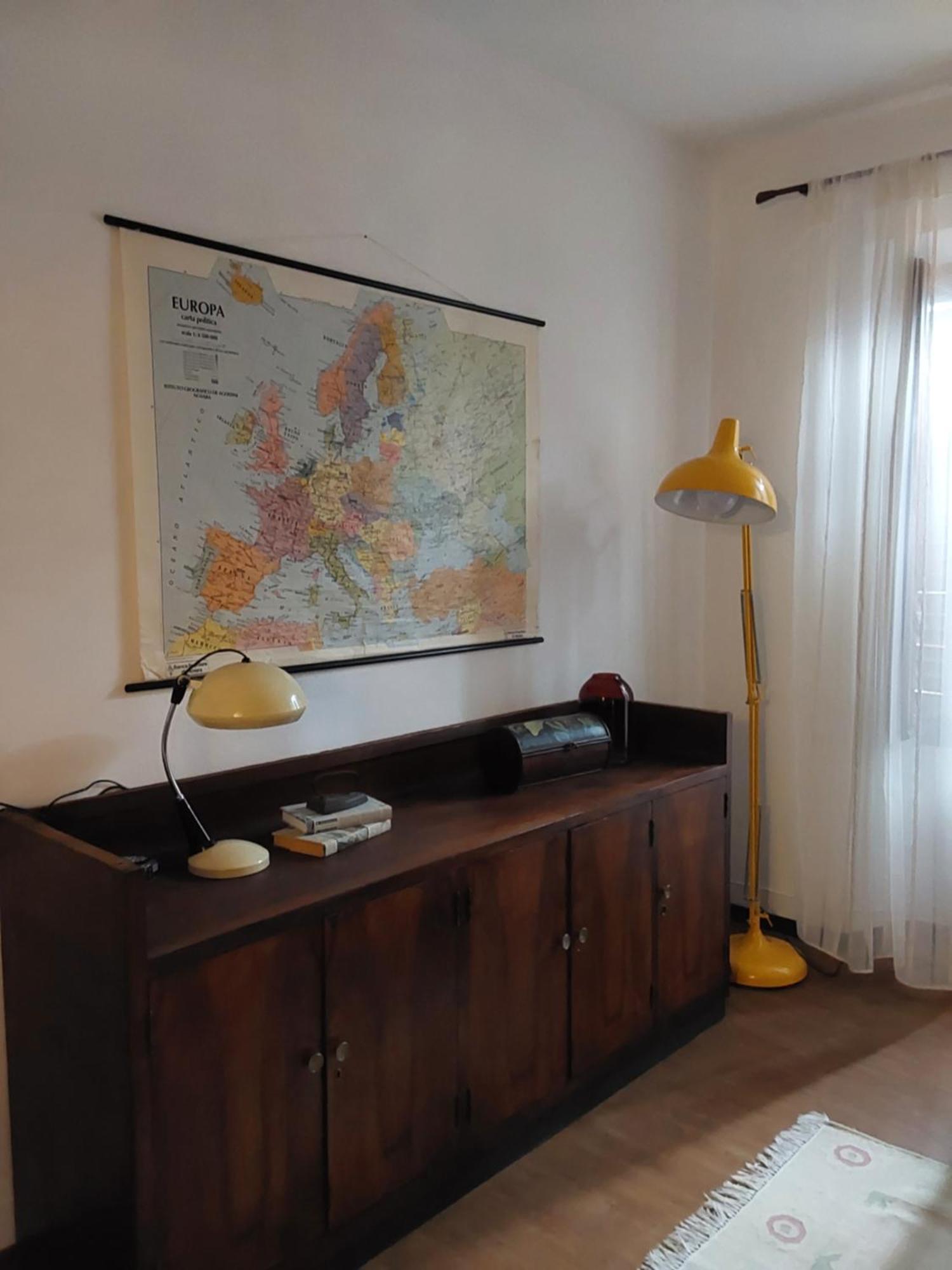 Casa Vacanze Malvarosa Casale Corte Cerro Bagian luar foto