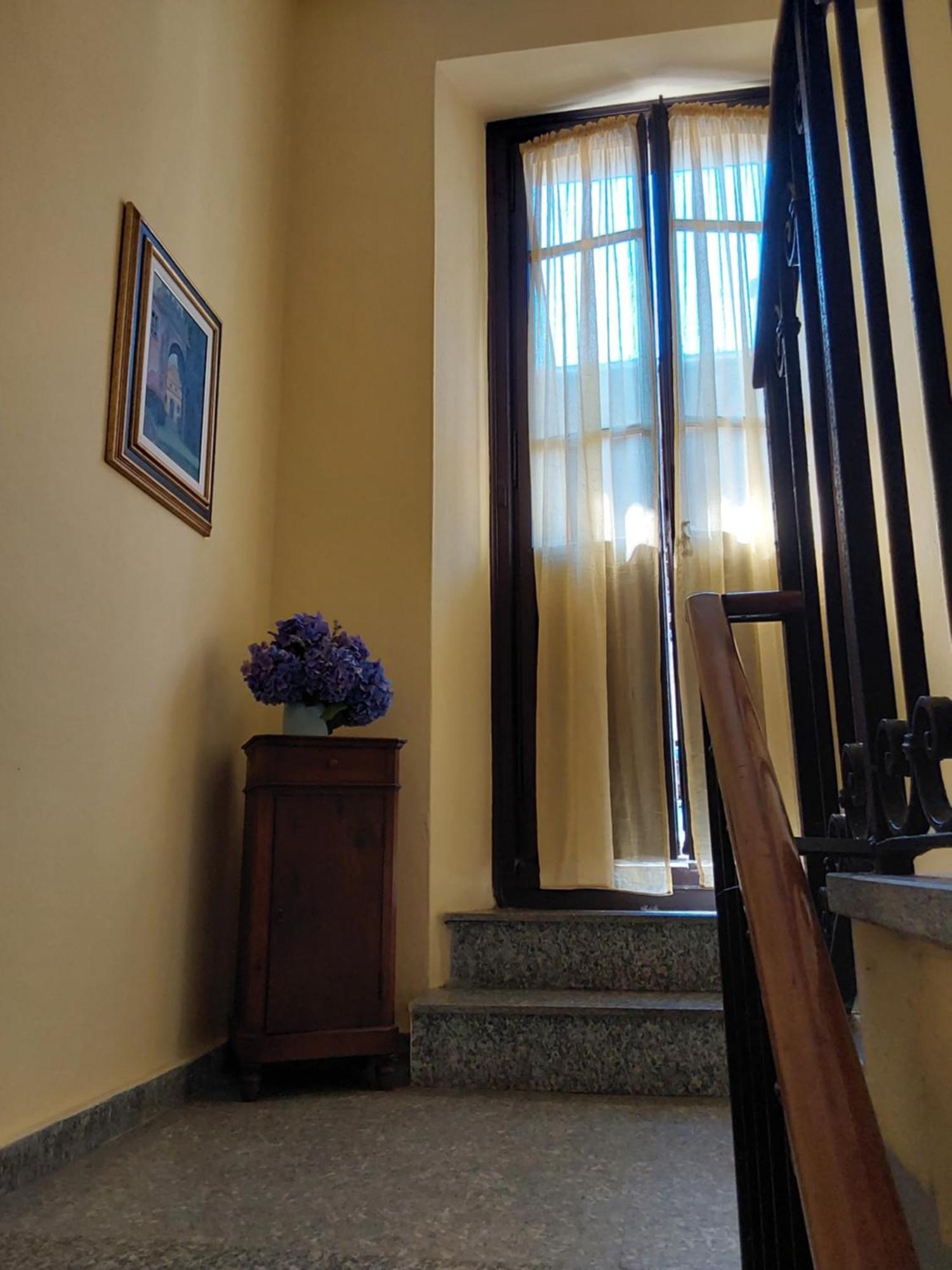 Casa Vacanze Malvarosa Casale Corte Cerro Bagian luar foto